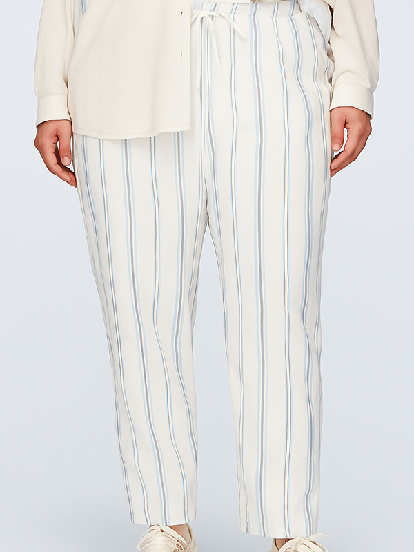 CARSIESTA - Plus Size Broek fra Only Carmakoma