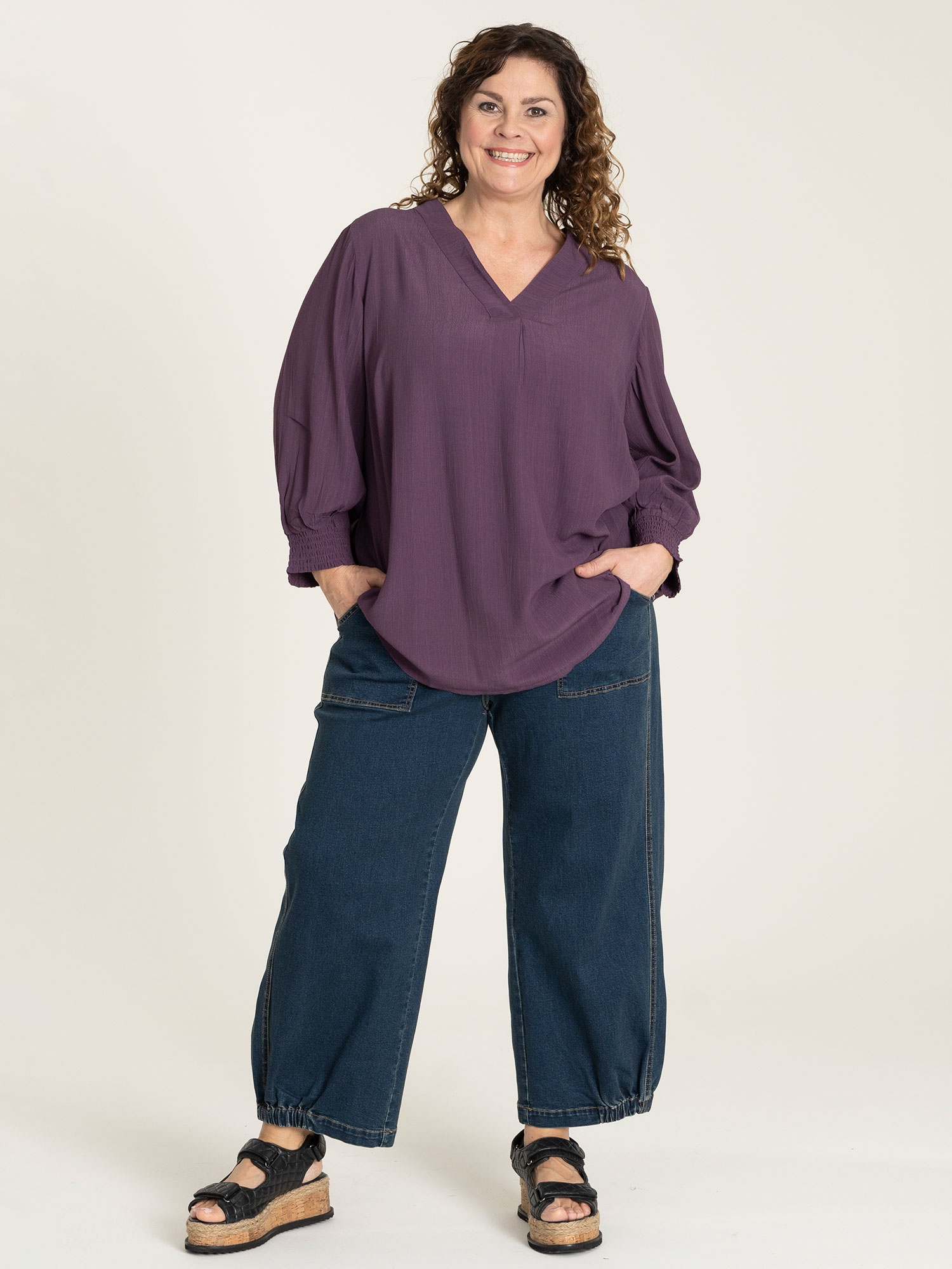 CLARA  - Plus Size Broek fra Gozzip