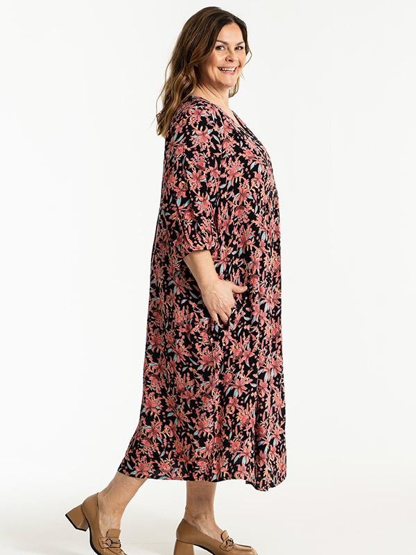 ELSE  - Plus Size Jurk fra Gozzip