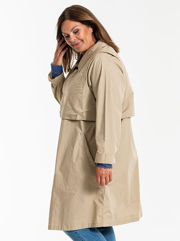BIRDY - Plus Size Jas fra Gozzip