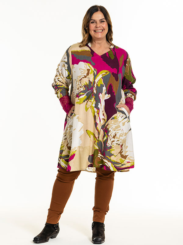 CLARA - Plus Size Broek fra Gozzip