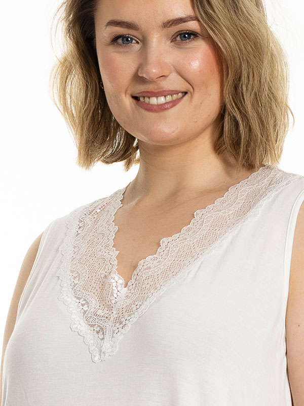 GEOGINA - Plus Size Jurk fra Gozzip