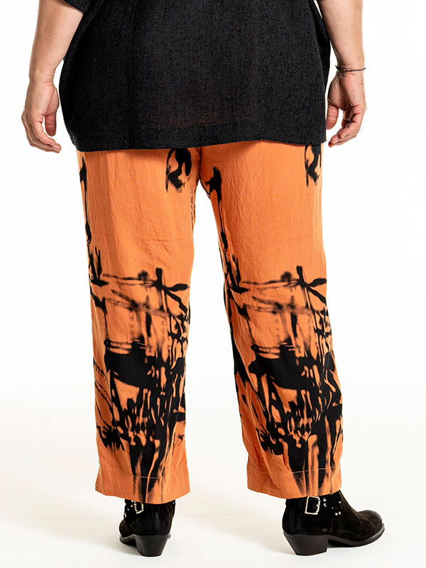 GILA - Plus Size Broek fra Gozzip