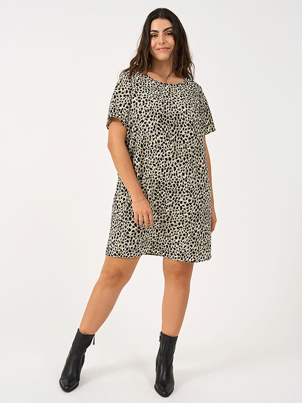LUX  - Plus Size Jurk fra Only Carmakoma