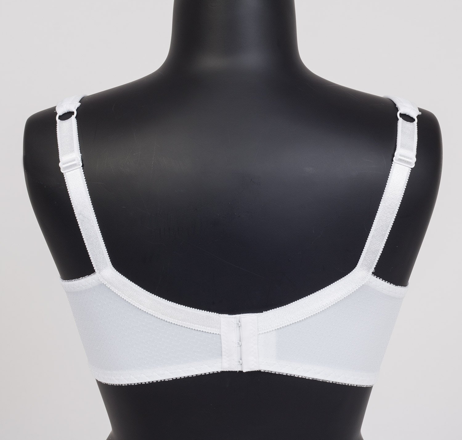 BEATE  - Plus Size Bh met beugel fra Plaisir