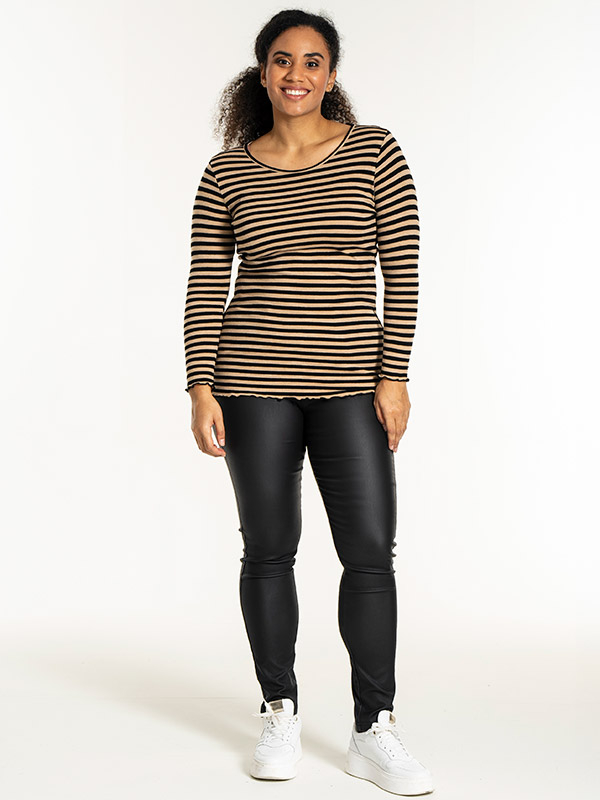 RIB - Plus Size Blouse fra Sandgaard