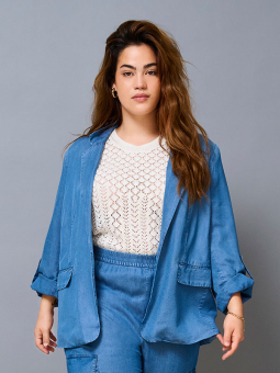 CARCHARIS - Plus Size Blazer vanaf Only Carmakoma