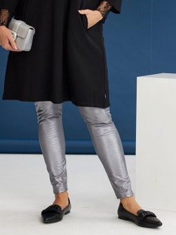 DEVI - Plus Size Legging vanaf Zhenzi