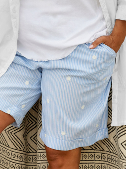 GERA - Plus Size Shorts vanaf Zhenzi