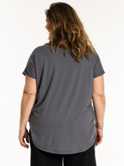 GITTE - Plus Size T-shirt vanaf Gozzip
