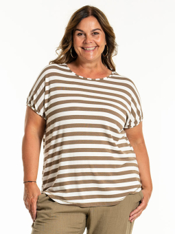 GITTE - Plus Size T-shirt vanaf Gozzip