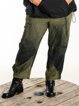 ILA - Plus Size Broek vanaf Gozzip Black