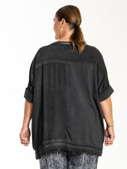 LAYLA - Plus Size T-shirt vanaf Gozzip Black
