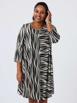 SATINA TEA - Plus Size Jurk vanaf Pont Neuf