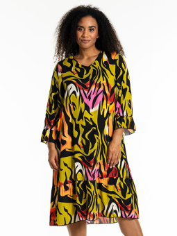 JUNNI - Plus Size Jurk vanaf Studio