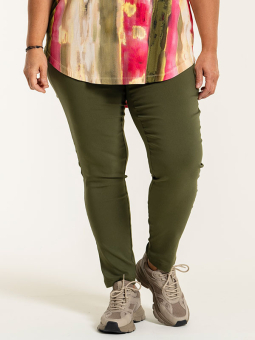CLARA - Plus Size Broek vanaf Gozzip
