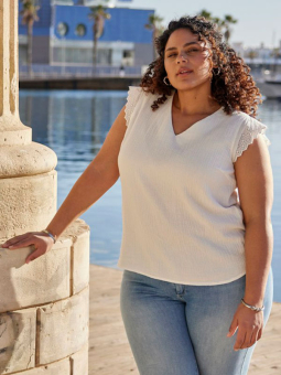 CARTHYRA - Plus Size Blouse vanaf Only Carmakoma