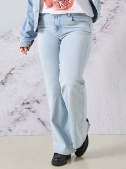 CARWILLY - Plus Size Jeans vanaf Only Carmakoma