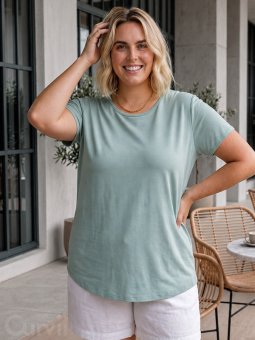 GITTE - Plus Size T-shirt vanaf Gozzip