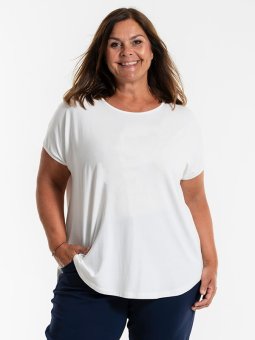 GITTE - Plus Size T-shirt vanaf Gozzip