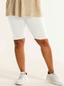 HALLA  - Plus Size Shorts vanaf Studio