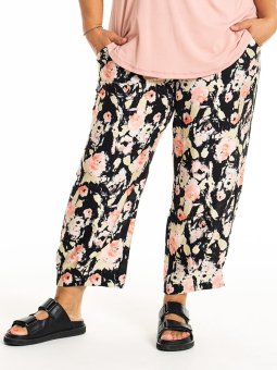 GILA - Plus Size Broek vanaf Gozzip