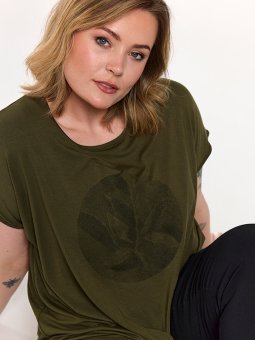 GGITTE - Plus Size T-shirt vanaf Gozzip