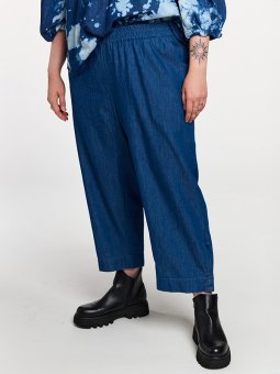 SVEGA - Plus Size Broek vanaf Gozzip