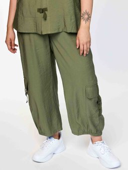 GLILLI - Plus Size Broek vanaf Gozzip