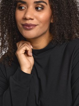 SKARINA - Plus Size Blouse vanaf Gozzip Black