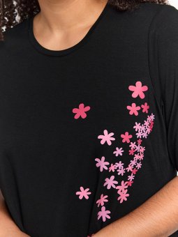 SBELLA - Plus Size T-shirt vanaf Studio