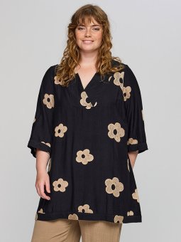 SANNABELLE - Plus Size Tunic vanaf Studio