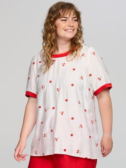 SAVA - Plus Size T-shirt vanaf Studio