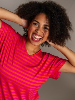 AMSTERDAM - Plus Size T-shirt vanaf Sandgaard