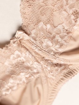 BEATE PLAIN - Plus Size Bh met beugel vanaf Plaisir